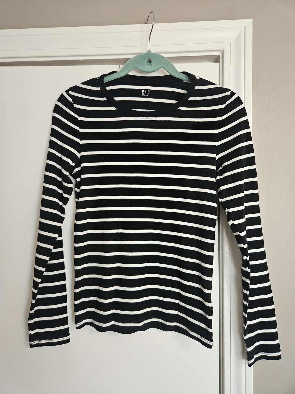 GAP Black & White Striped Long-Sleeve Tee